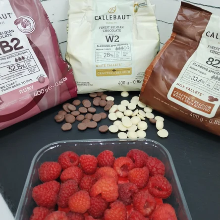 Малина в шоколаде