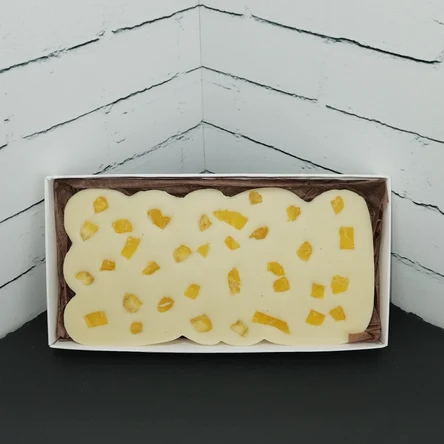 Плитка шоколада из белого шоколада